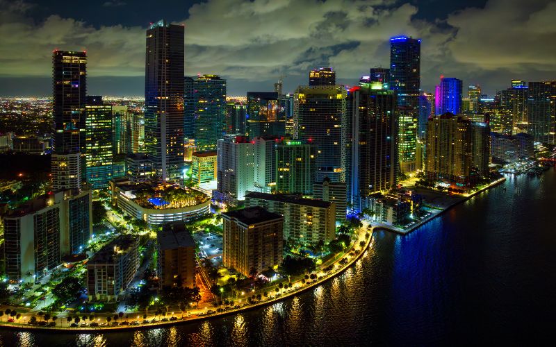 miami-luxe-design-invest-03